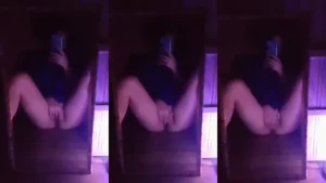 ABG Videoin Mainkan Memek